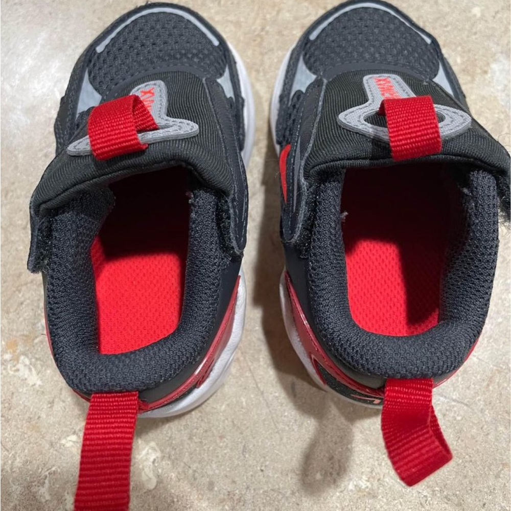 Nike Air Max Bolt - Picture 3 of 4